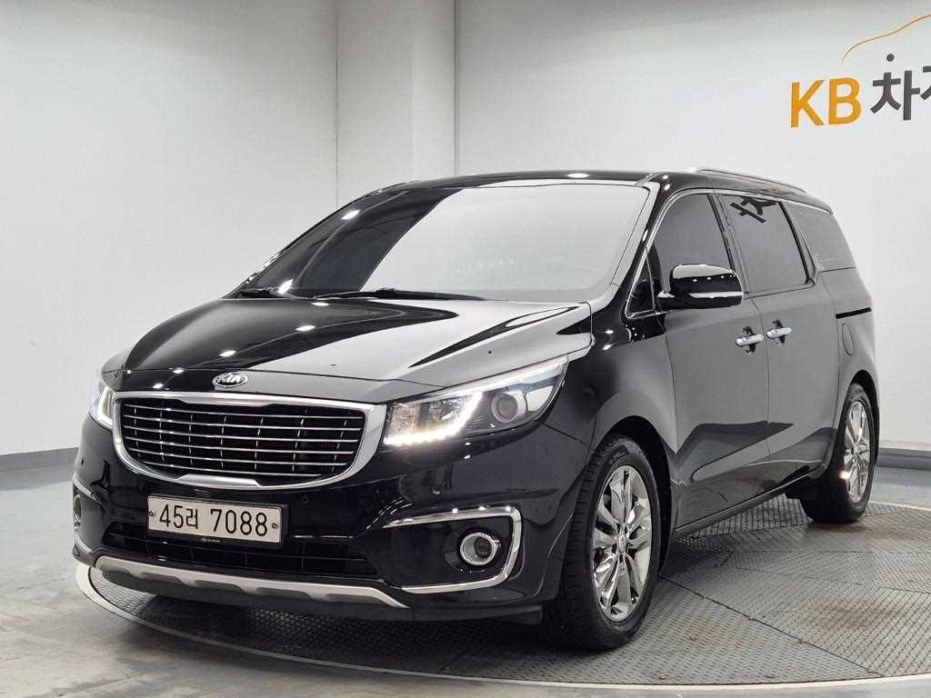 KIA Carnival 2018 — Zona Franca Iquique