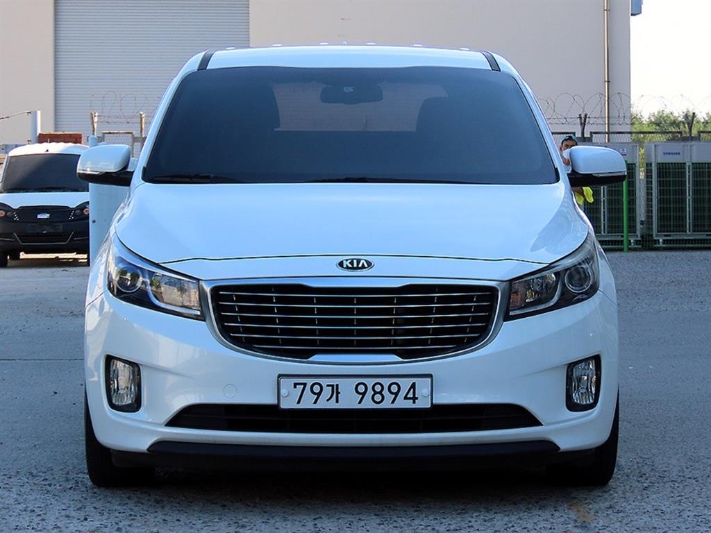 KIA Carnival 2017 — Zona Franca Iquique