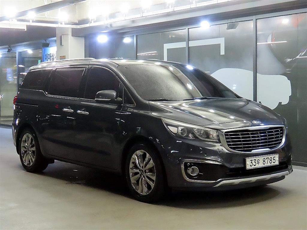 KIA Carnival 2015 — Zona Franca Iquique