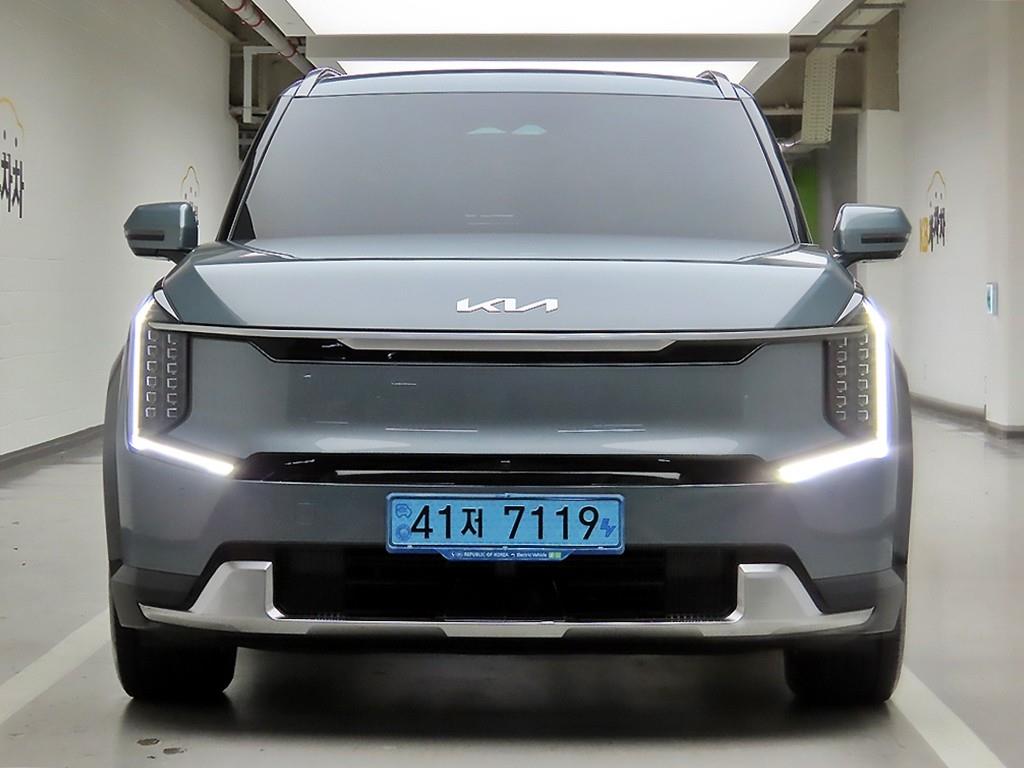 KIA EV9 4WD earth