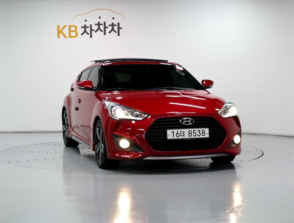 HYUNDAI Veloster