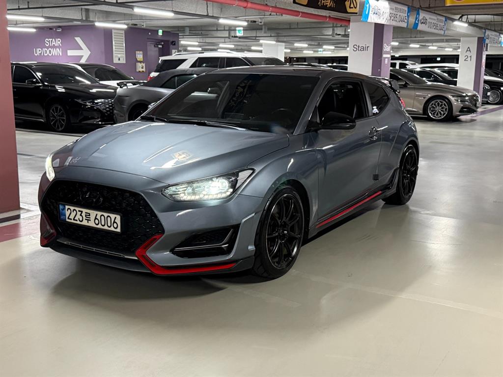 HYUNDAI Veloster