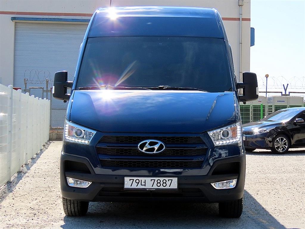 HYUNDAI Solati