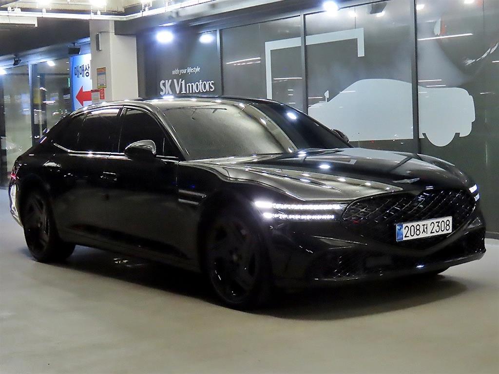 Genesis G90