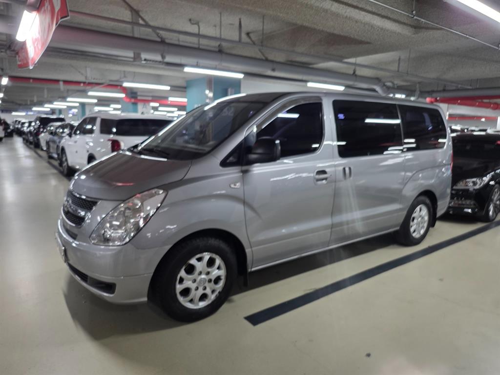HYUNDAI Starex 2014 — Zona Franca Iquique