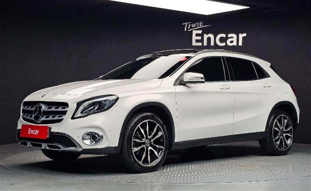 Mercedes Benz GLA Class