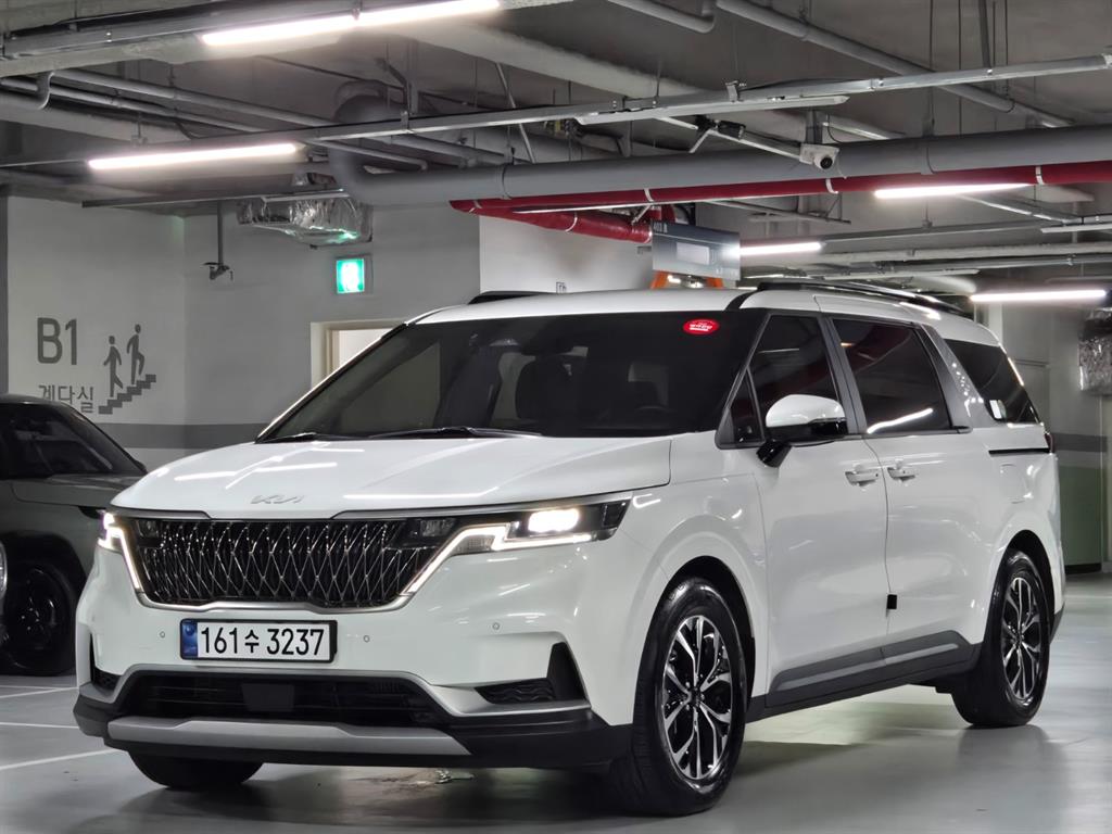 KIA Carnival 2023 — Zona Franca Iquique