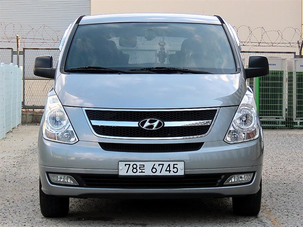 HYUNDAI Starex 2011 — Zona Franca Iquique
