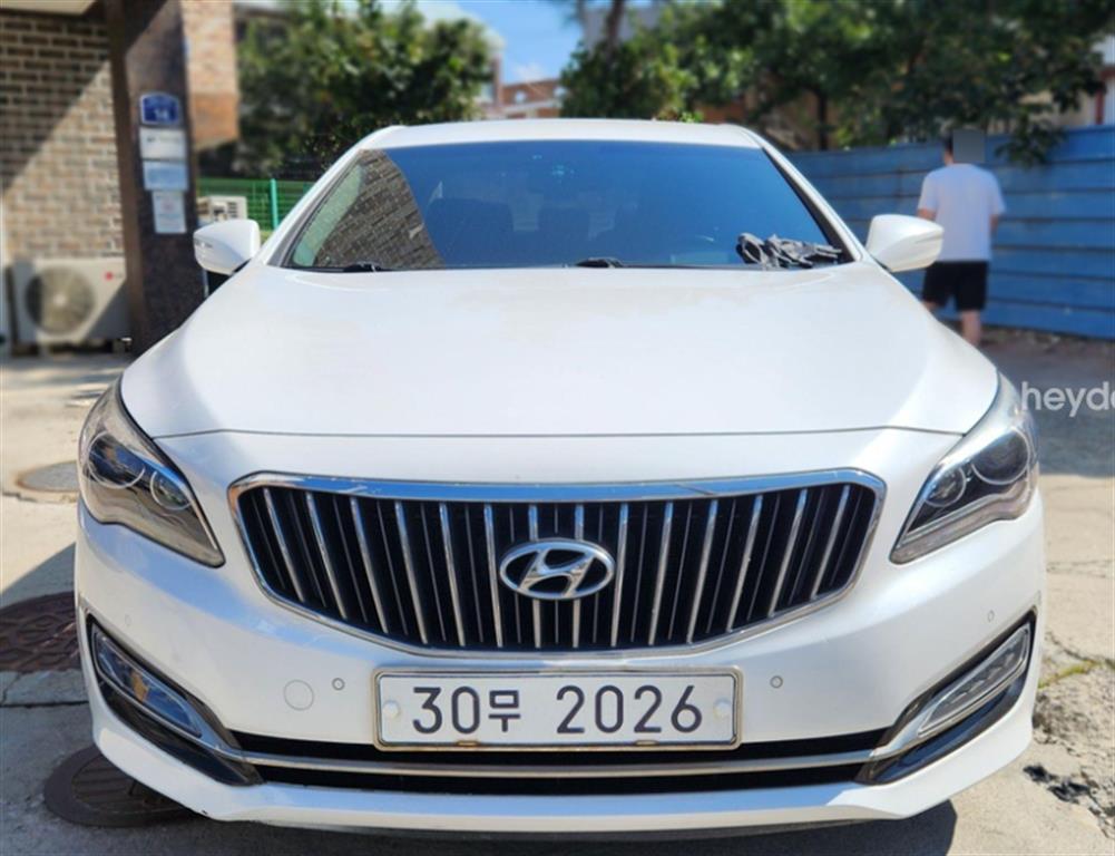HYUNDAI Aslan