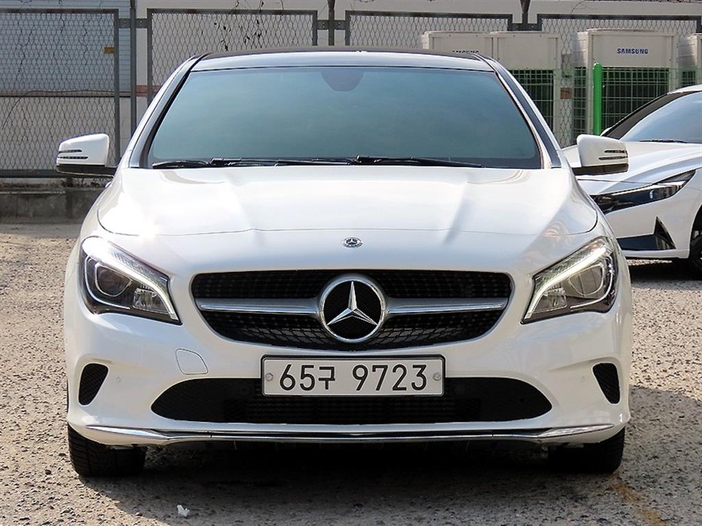 Mercedes Benz CLA Class