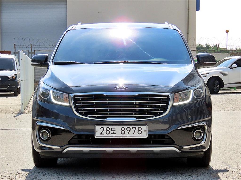 KIA Carnival 2017 — Zona Franca Iquique