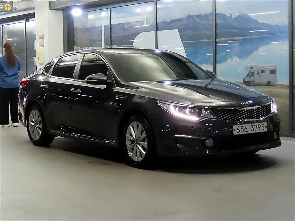 KIA K5