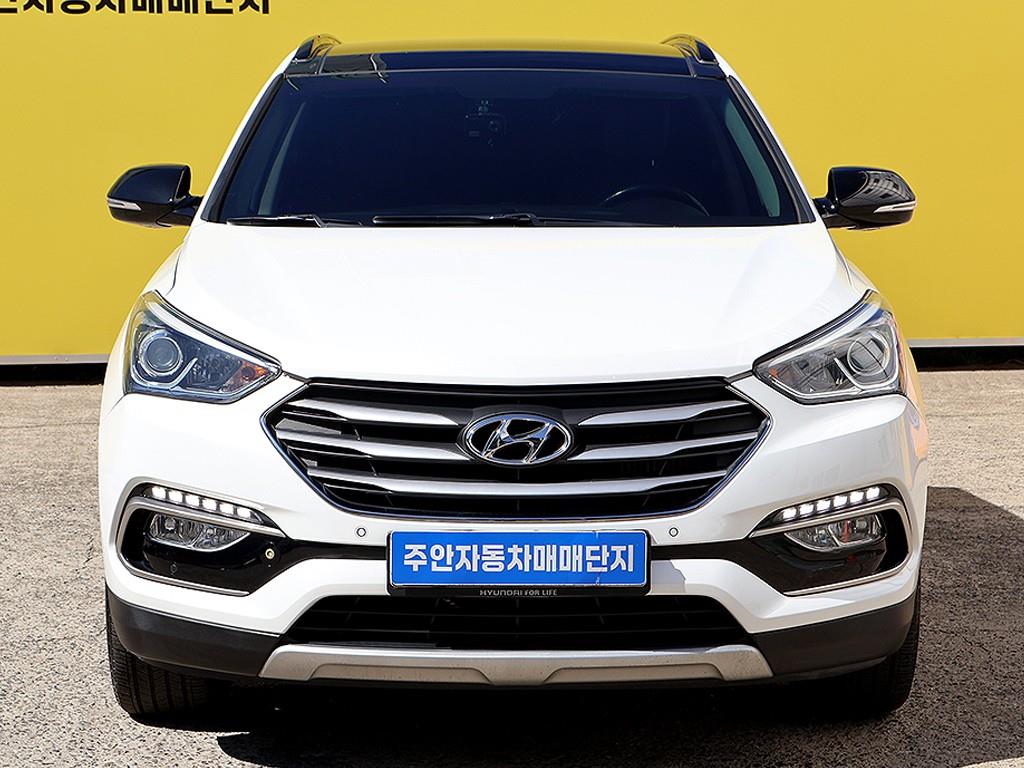 HYUNDAI Santa Fe 2016