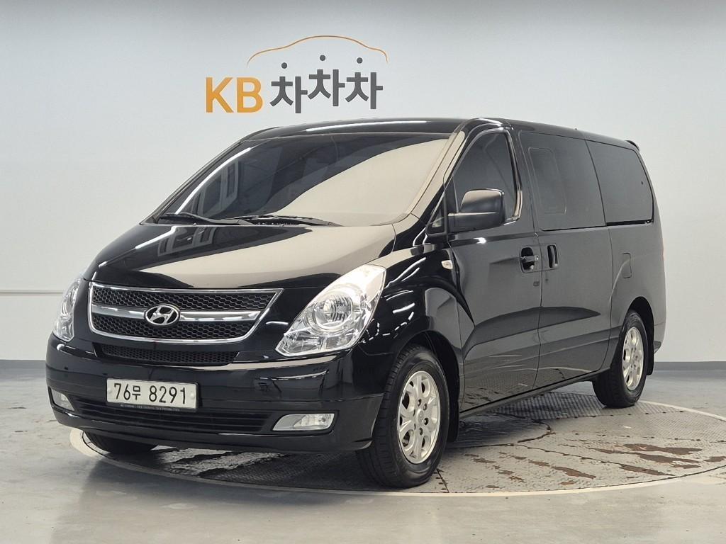 HYUNDAI Starex 2016