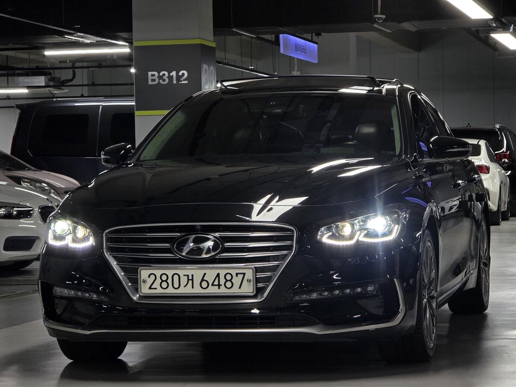 HYUNDAI Grandeur 2018 — Zona Franca Iquique