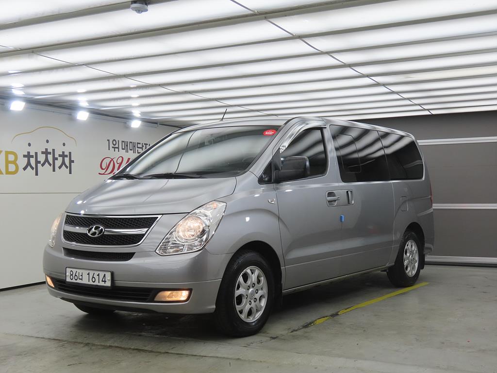 HYUNDAI Starex 2012