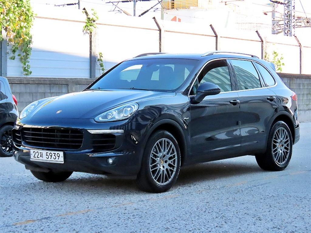 Porsche Cayenne 2016 — Zona Franca Iquique