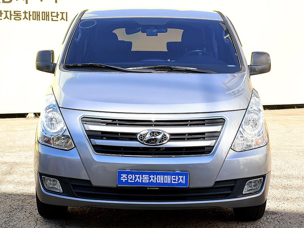 HYUNDAI Starex 2017