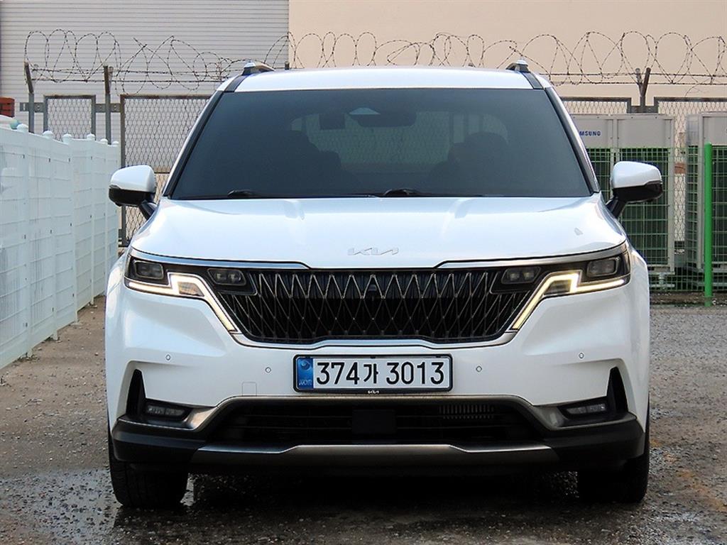 KIA Carnival 2023 — Zona Franca Iquique