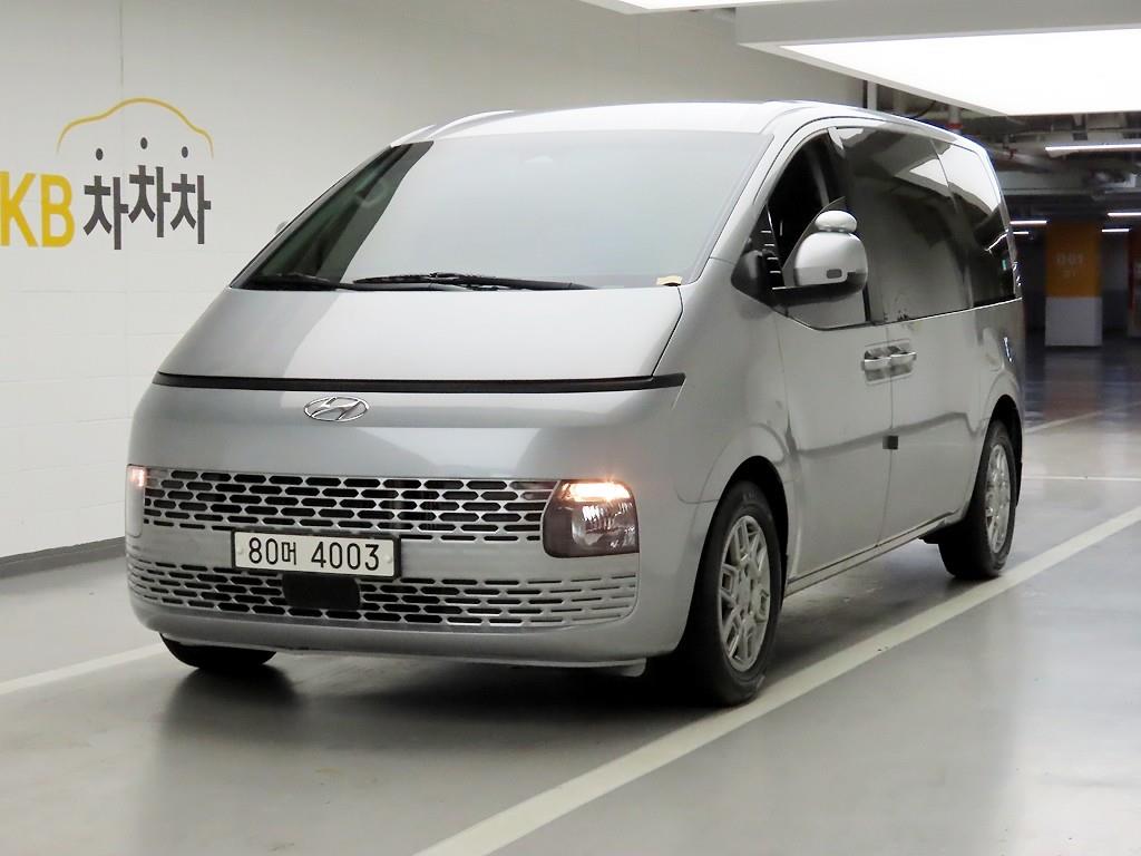 HYUNDAI Staria 2022 — Zona Franca Iquique