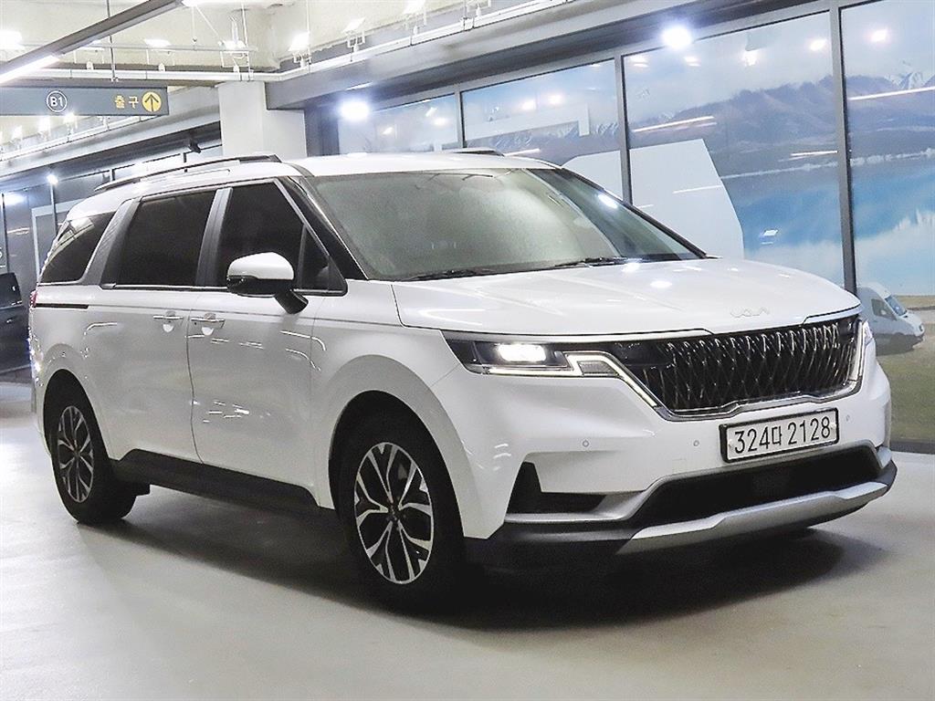 KIA Carnival 2023 — Zona Franca Iquique