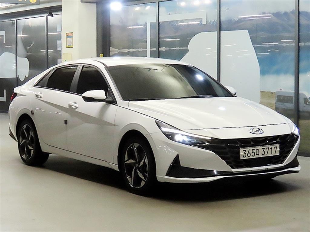 HYUNDAI Avante 2023 — Zona Franca Iquique
