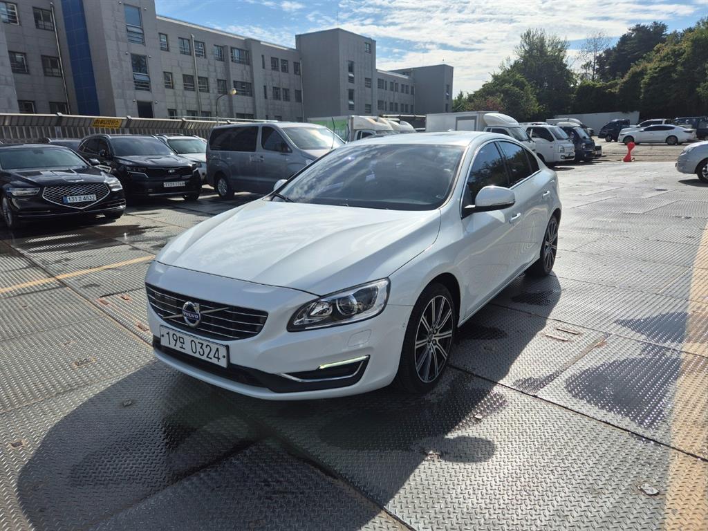 Volvo S60 2017 — Zona Franca Iquique