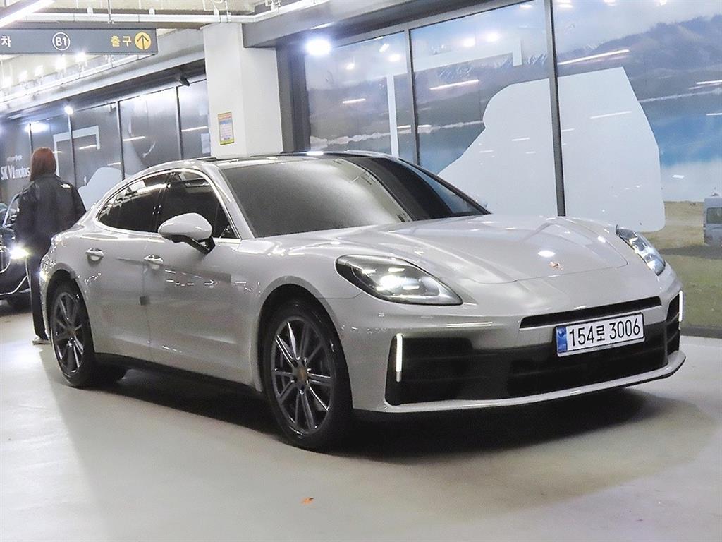 Porsche Panamera 2025 — Zona Franca Iquique