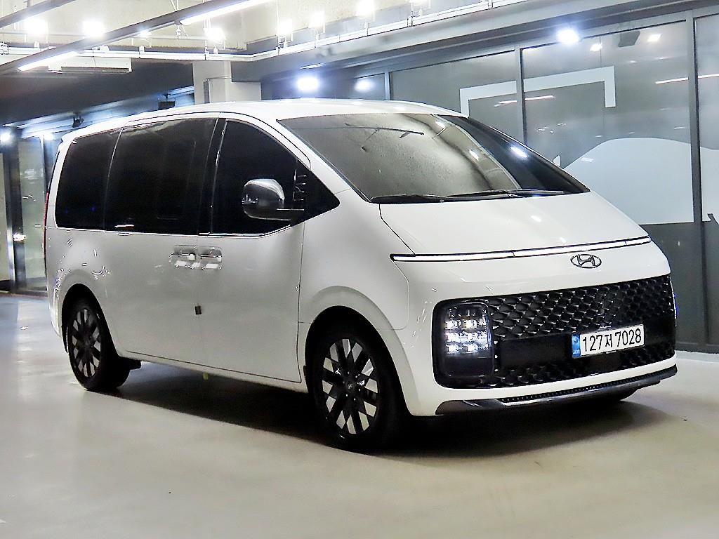 HYUNDAI Staria 2023 — Zona Franca Iquique