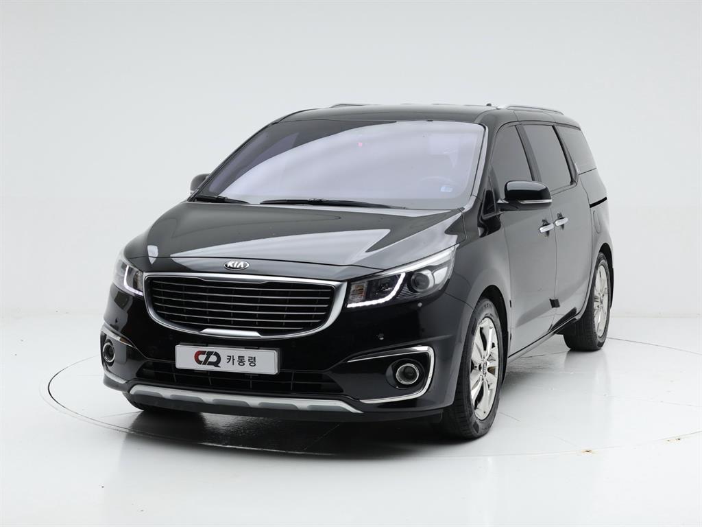 KIA Carnival 2015 — Zona Franca Iquique