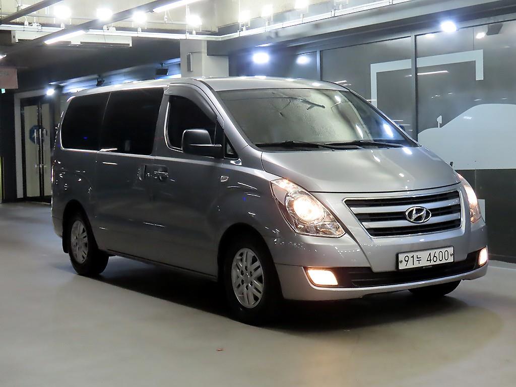 HYUNDAI Starex 2018 — Zona Franca Iquique