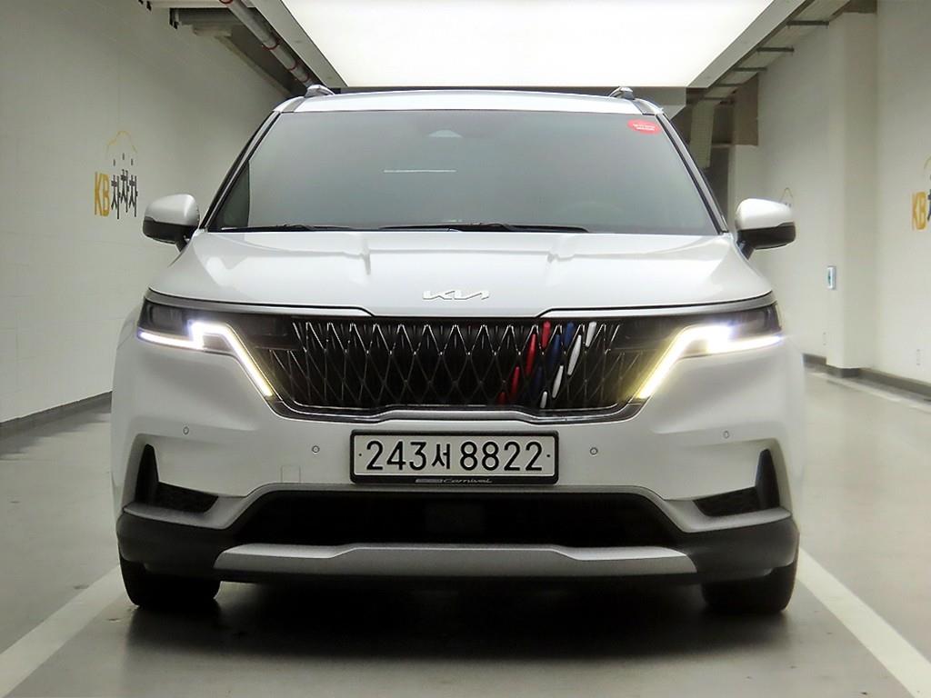 KIA Carnival 2023 — Zona Franca Iquique