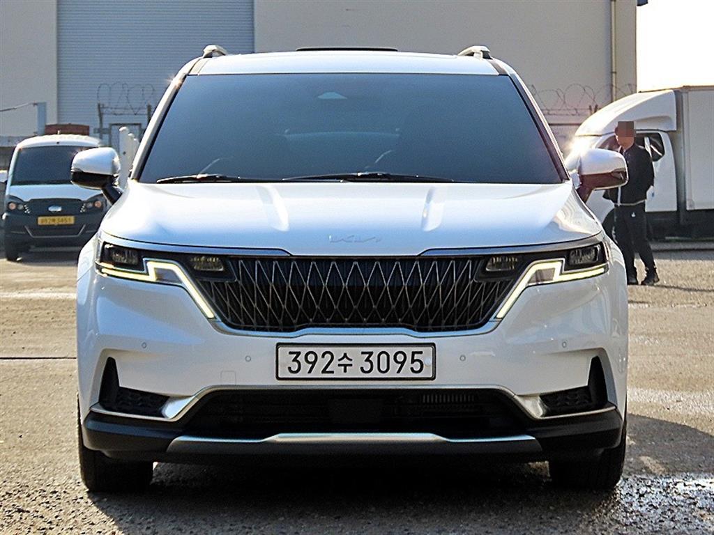 KIA Carnival 2023 — Zona Franca Iquique